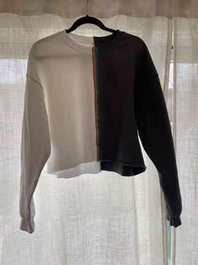 Two-Tone Black and White Cropped Sweatshirt with Rainbow Trim